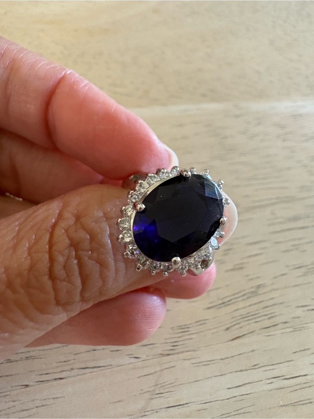 Avon Silver-Tone Deep Blue Oval Crystal Necklace and Ring Set - Picture 7 of 9